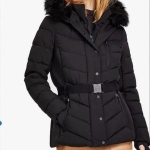NEW MICHAEL KORS Fur Hooded Puffer Scuba Belted Jacket, Black camouflage pattern